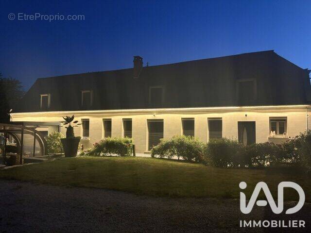 Photo 1 - Maison à TRACY-LE-MONT