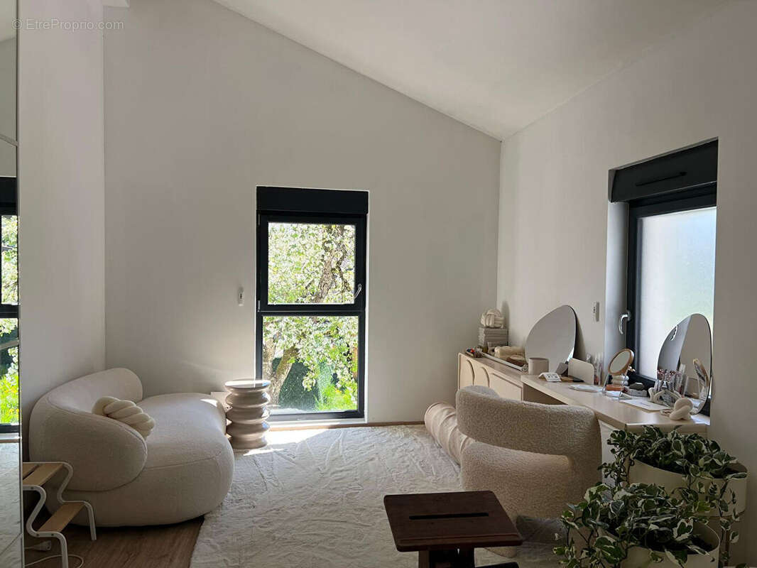 Maison 110 m² à Monnetier-Mornex  - photo 2