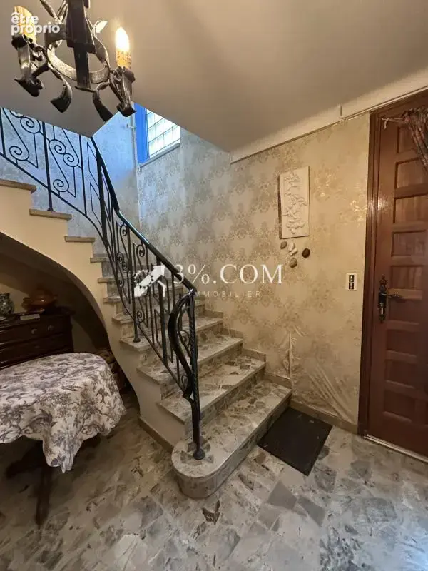 Maison de ville sur deux niveaux avec 2 garages - photo 5