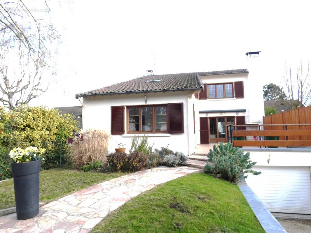 Maison à PONTOISE