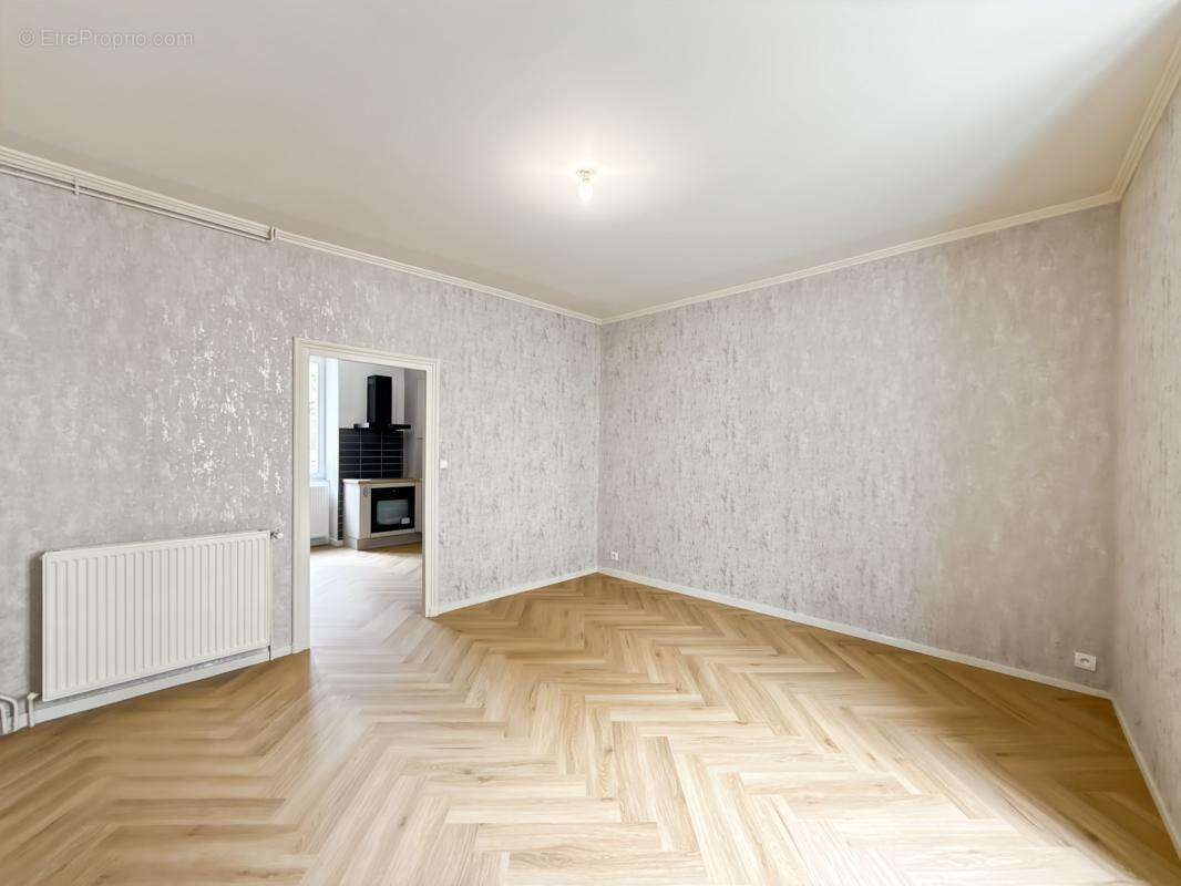  ensemble immobilier rénové avec double garage – quartier saint-georges à périgueux  - photo 9