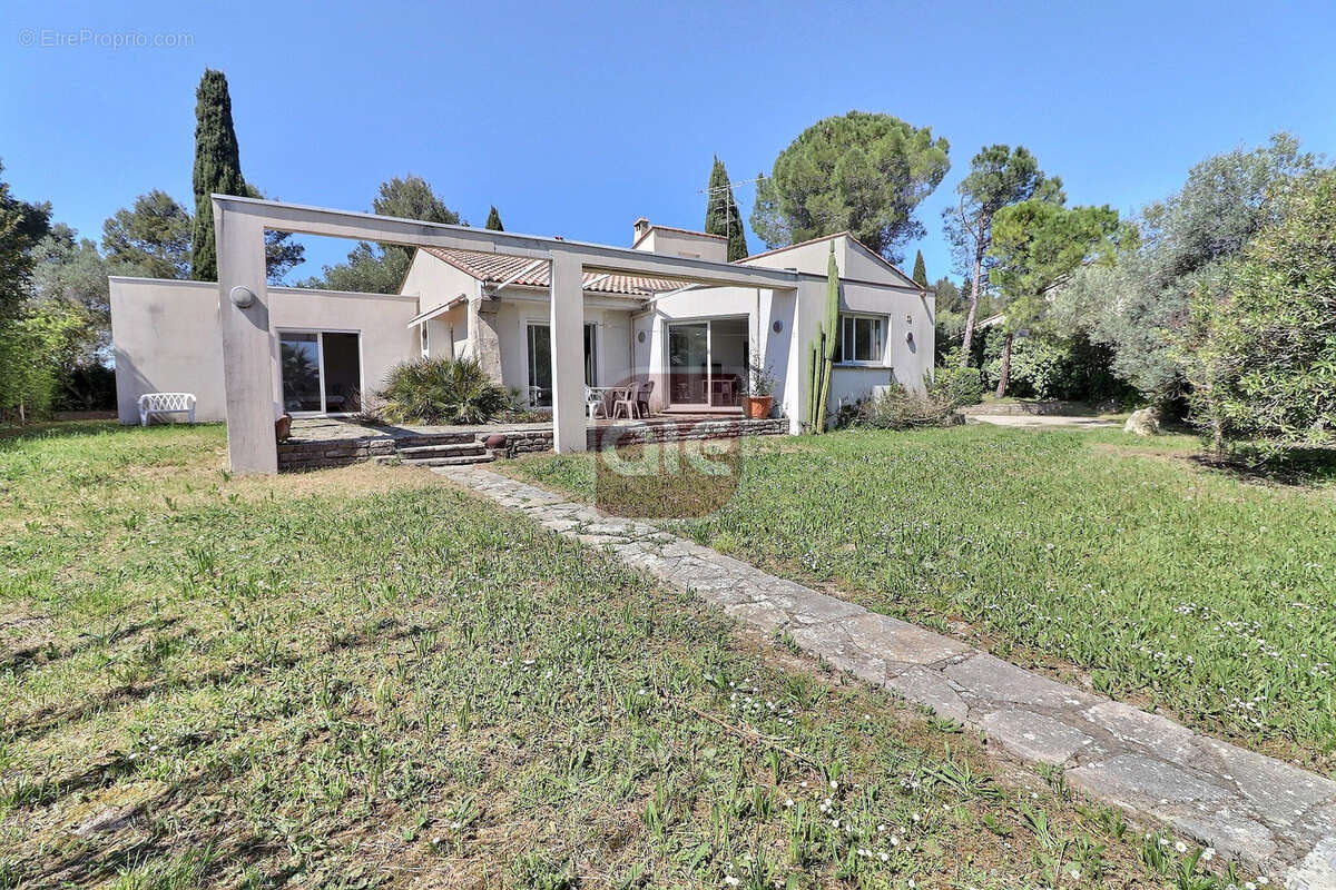Maison à SAINT-VINCENT-DE-BARBEYRARGUES