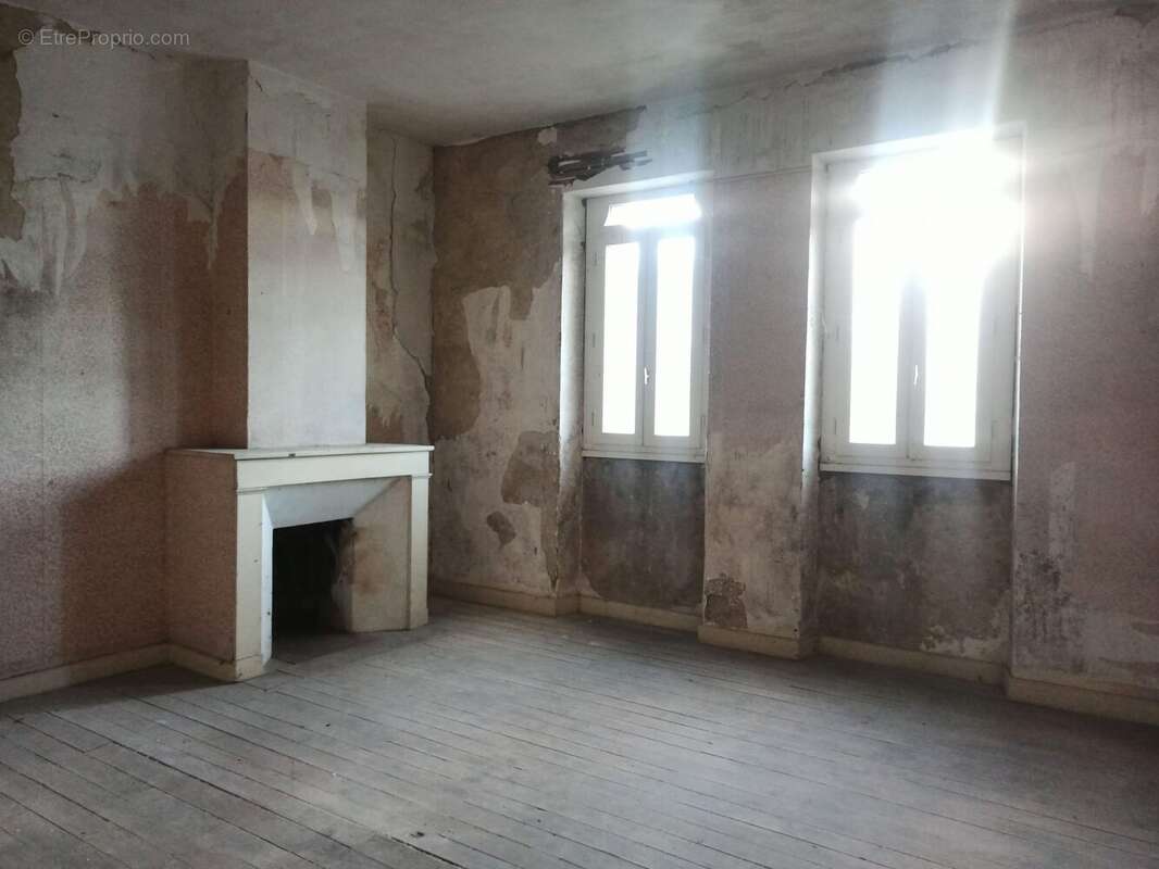 A vendre | Immeuble locatif | Aire-Sur-Adour - Appartement à AIRE-SUR-L'ADOUR