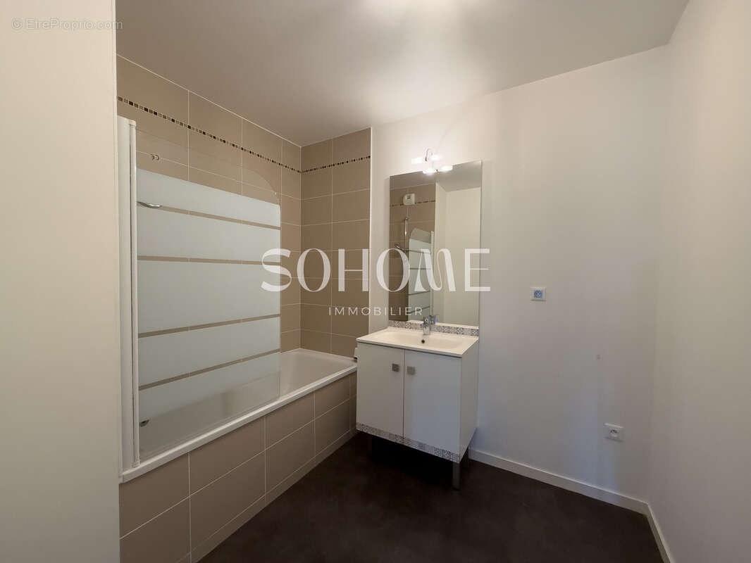 Appartement à BEZANNES