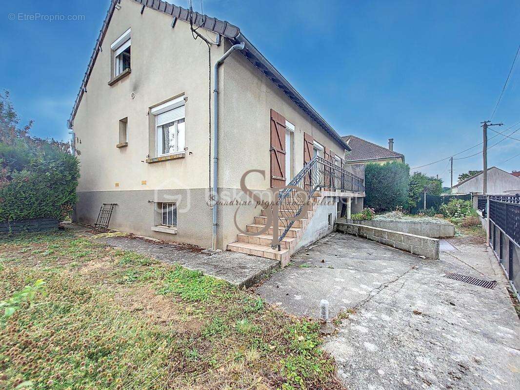 Maison 5 pièces 4 chambres - photo 2