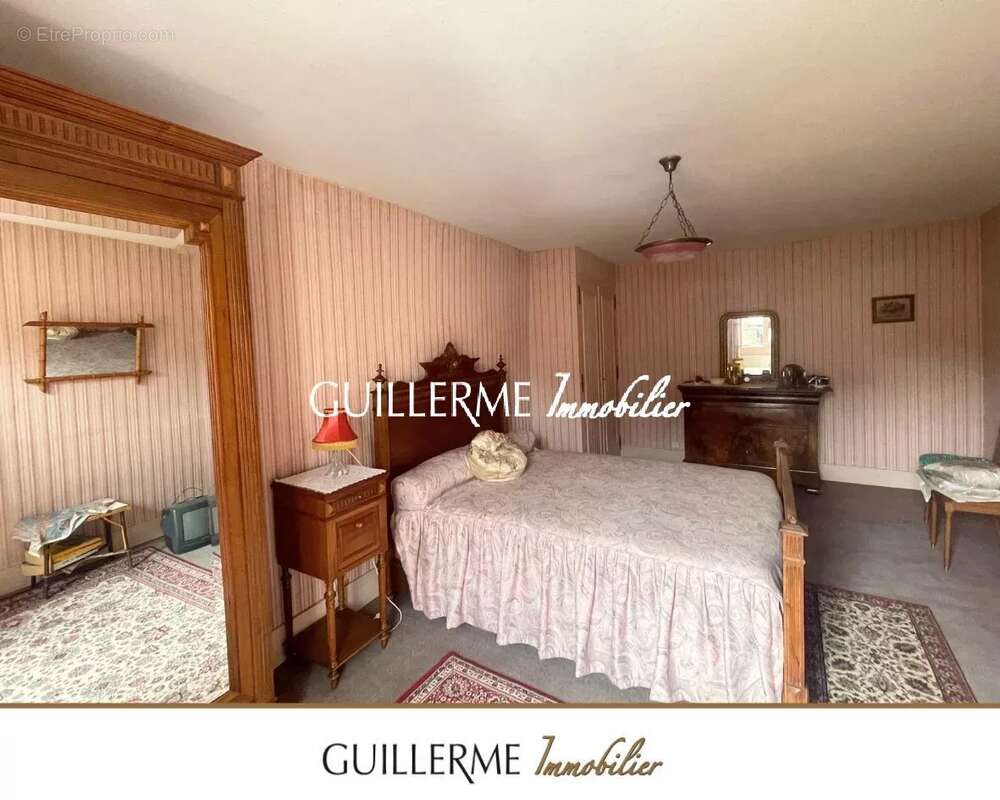 Appartement à SALORNAY-SUR-GUYE