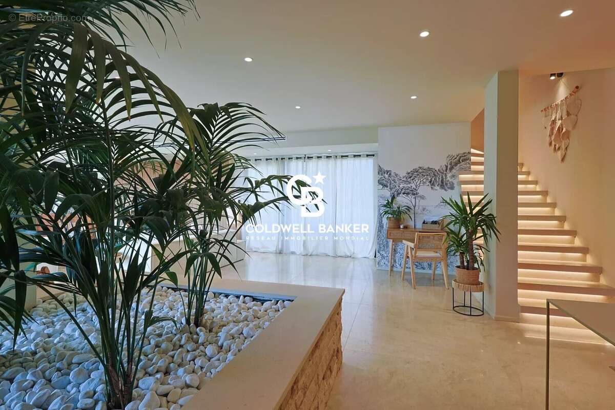 Maison à CARQUEIRANNE