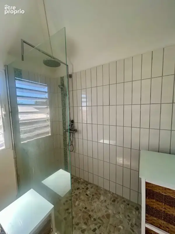À vendre sur la POSSESSION - Maison avec annexe indépendante sur terrain de 555 m² - photo 9
