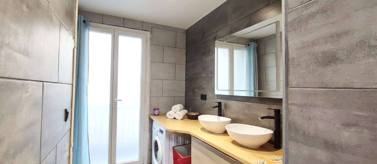 Appartement 57 m² à Saint-Laurent-Du-Var  - photo 8