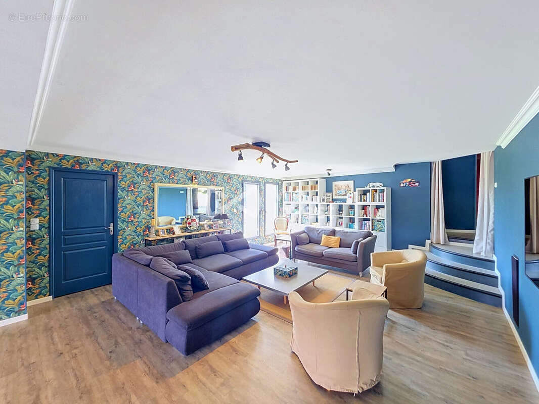 Maison 388 m² à Monce-En-Belin  - photo 8