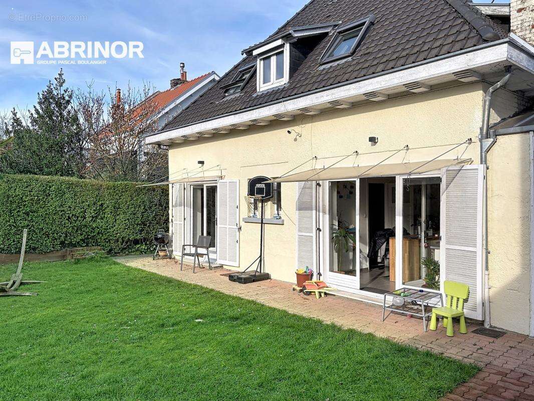 Maison à FACHES-THUMESNIL