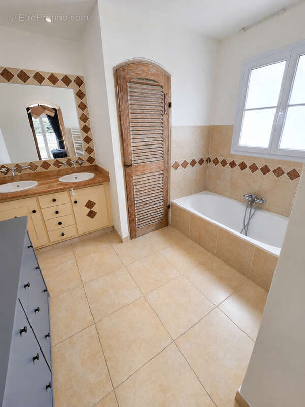 Maison à CAUMONT-SUR-DURANCE