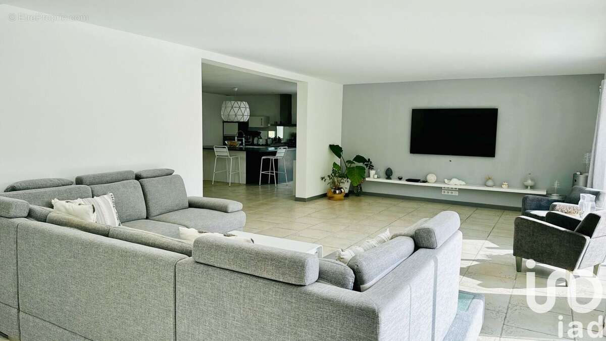 Photo 8 - Maison à ENTRAIGUES-SUR-LA-SORGUE