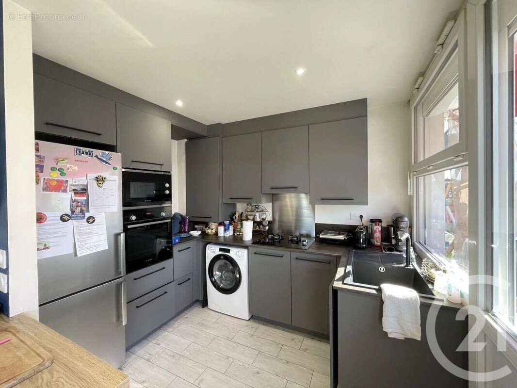 Appartement 83 m² à Lorient  - photo 6