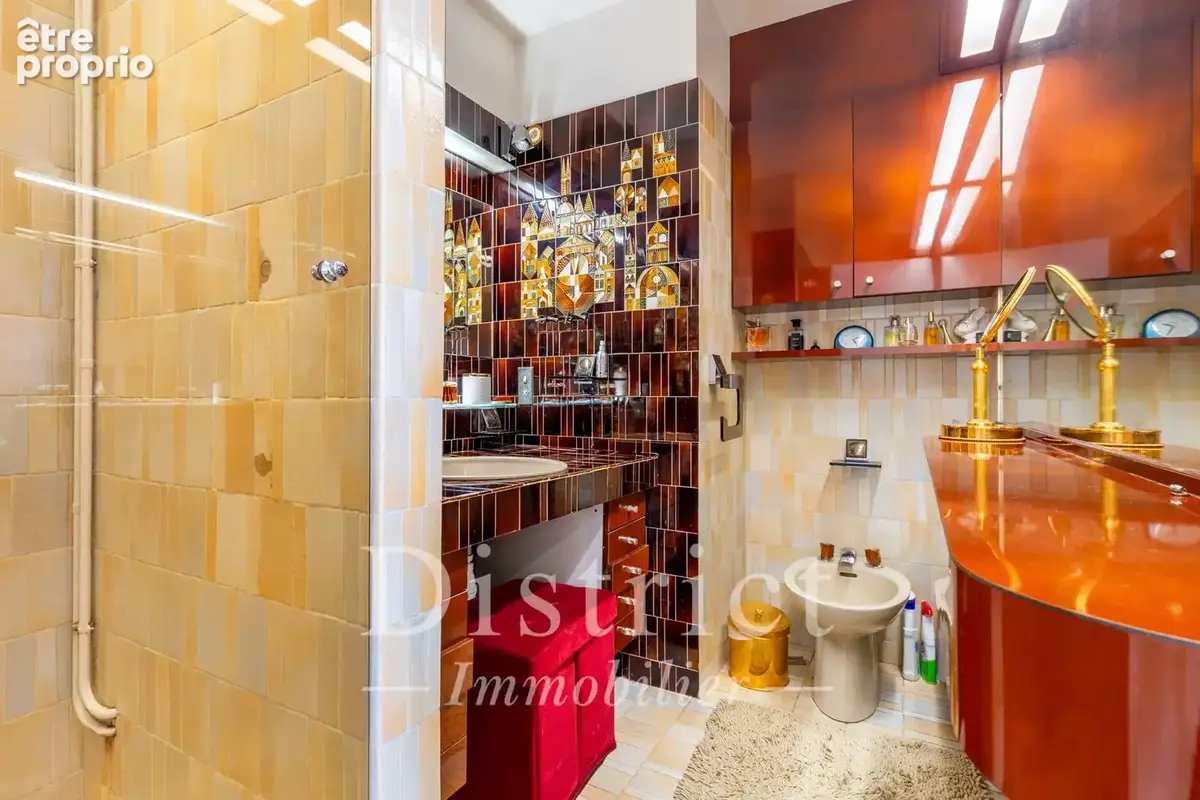 Porte Dauphine - Appartement de 165m² au 7eme ètage. Balcon. Parking en sus. - photo 10