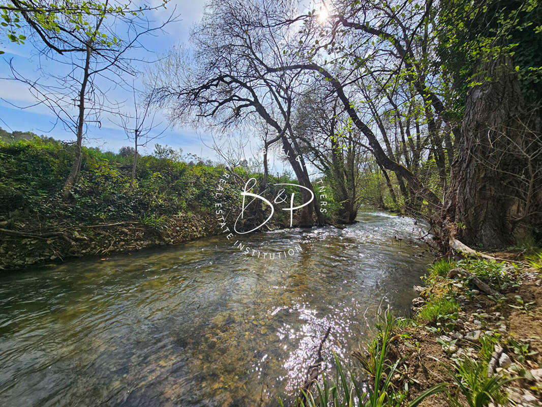 Maison à ENTRECASTEAUX