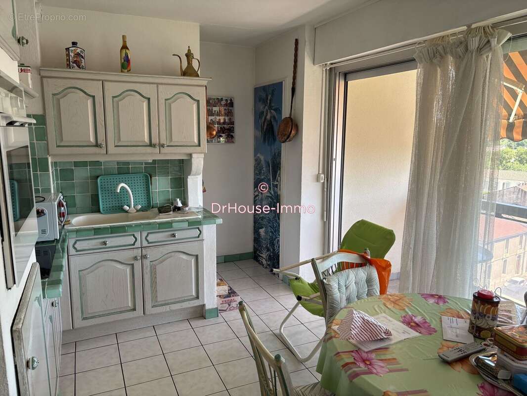 Appartement 76 m² à Ales  - photo 2