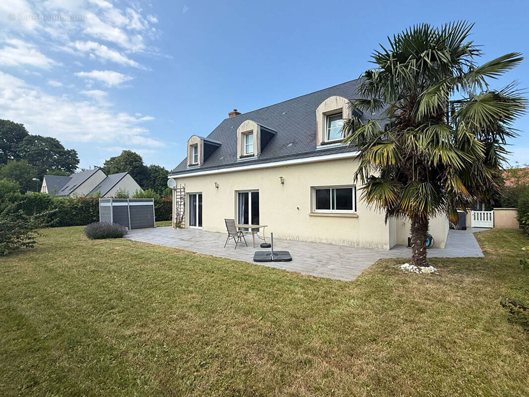 EXCLUSIVITE - LION-SUR-MER - maison de 6 chambres - photo 1