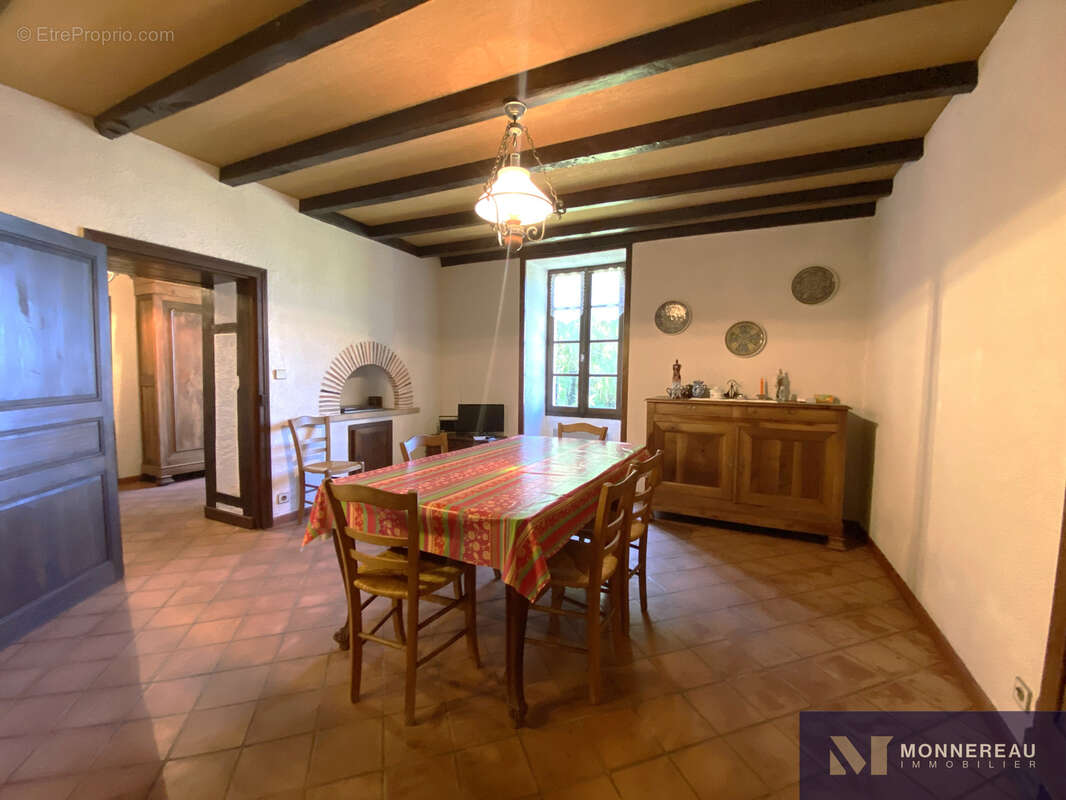 Maison à ECURAS
