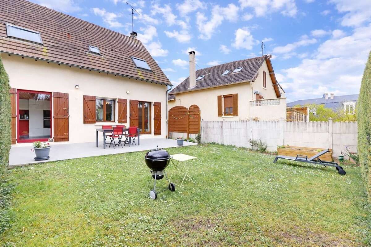 Maison à NEUILLY-PLAISANCE