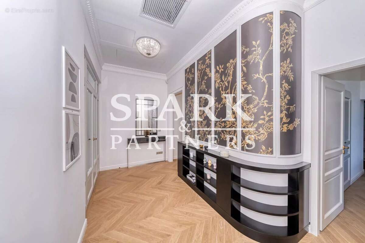 Appartement à ROQUEBRUNE-CAP-MARTIN