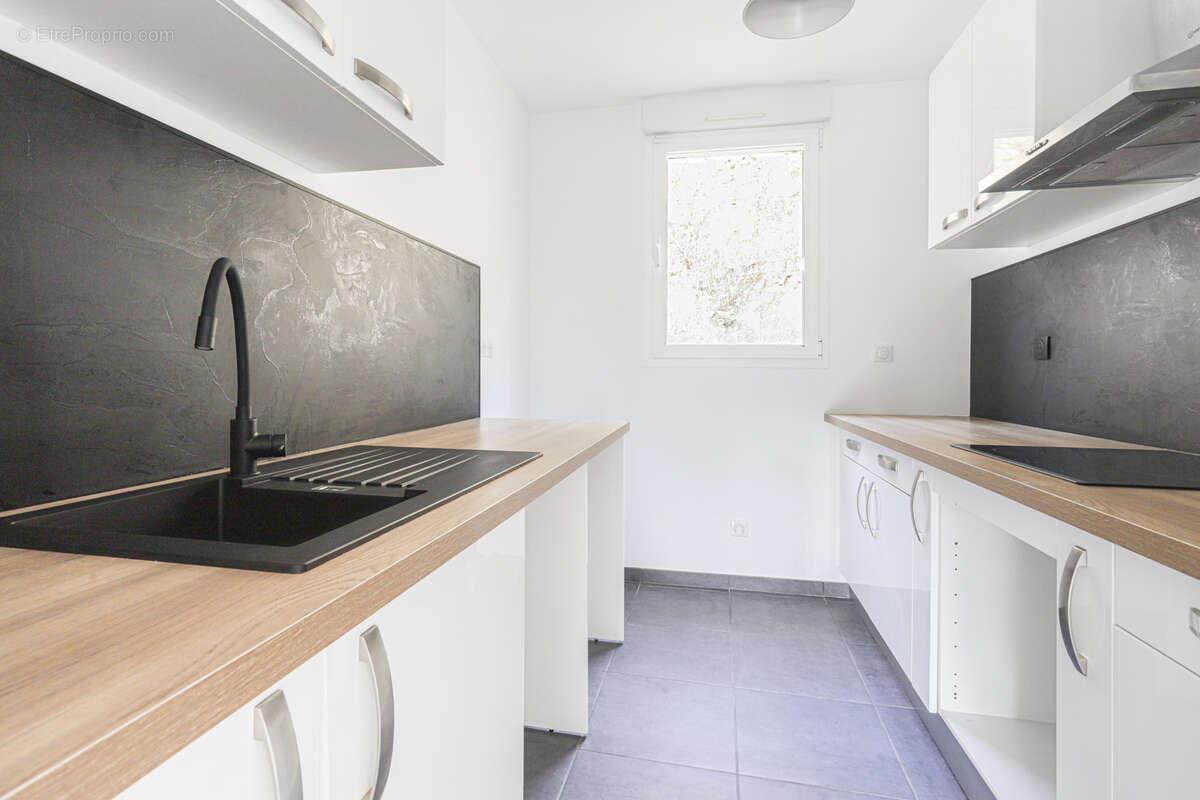 Appartement à SAINT-LAURENT-DU-VAR