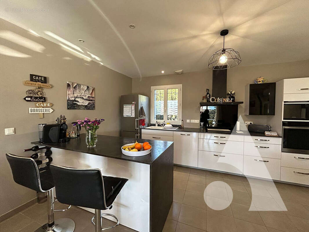 Maison à LE CANNET-DES-MAURES