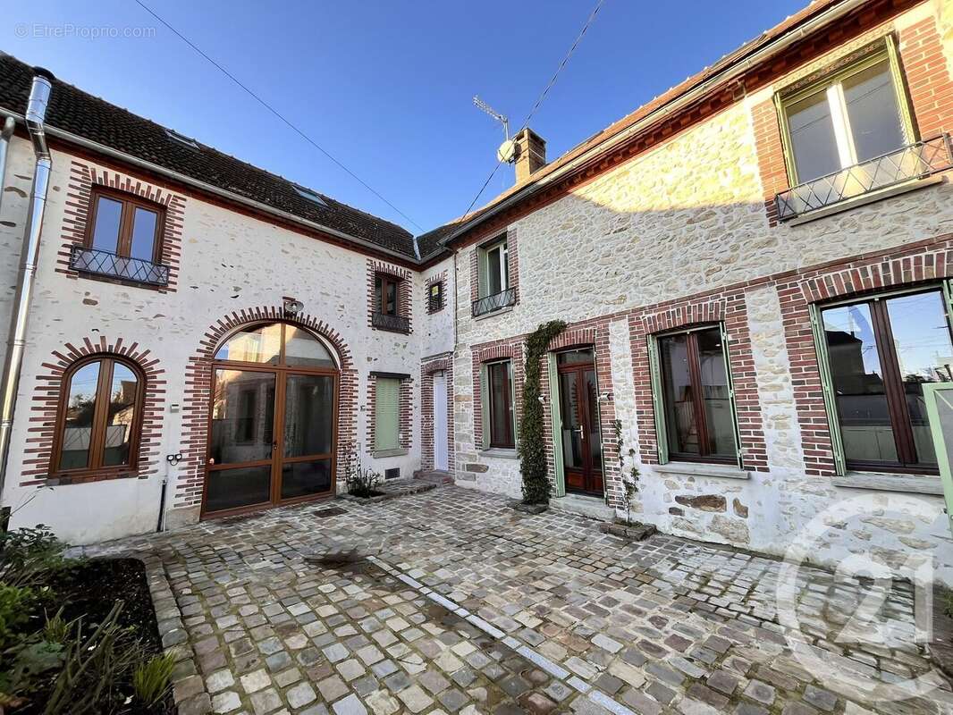 Maison à SOGNOLLES-EN-MONTOIS