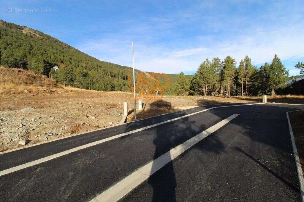 Terrain bord de piste, libre constructeur - photo 5