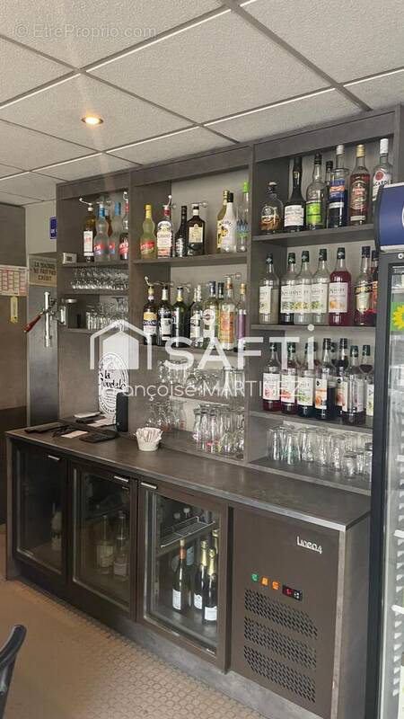 Photo 1 - Commerce à TREVOUX