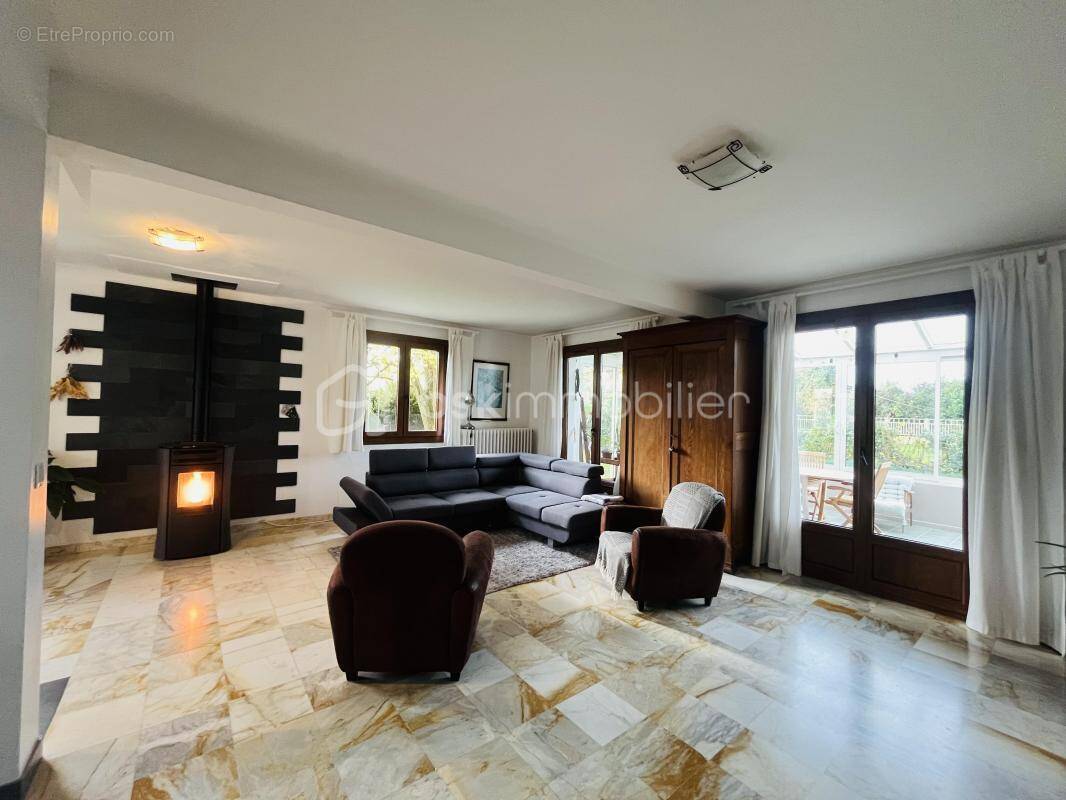 Maison à ARMENTIERES-EN-BRIE