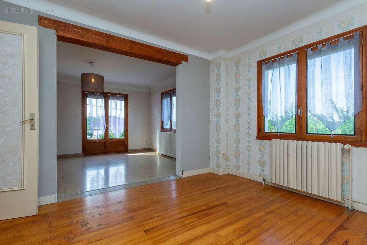 Maison à PORCIEU-AMBLAGNIEU