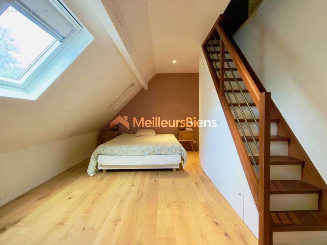 Maison à FEUCHEROLLES