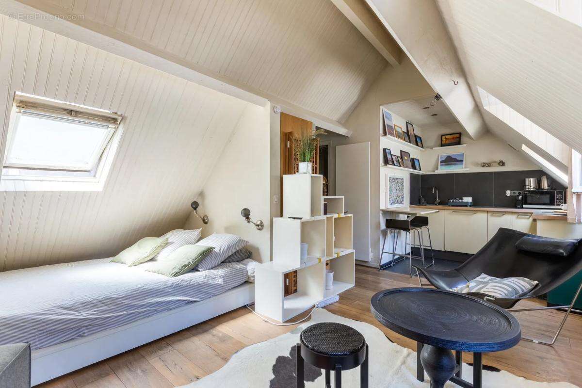 Appartement à PARIS-3E