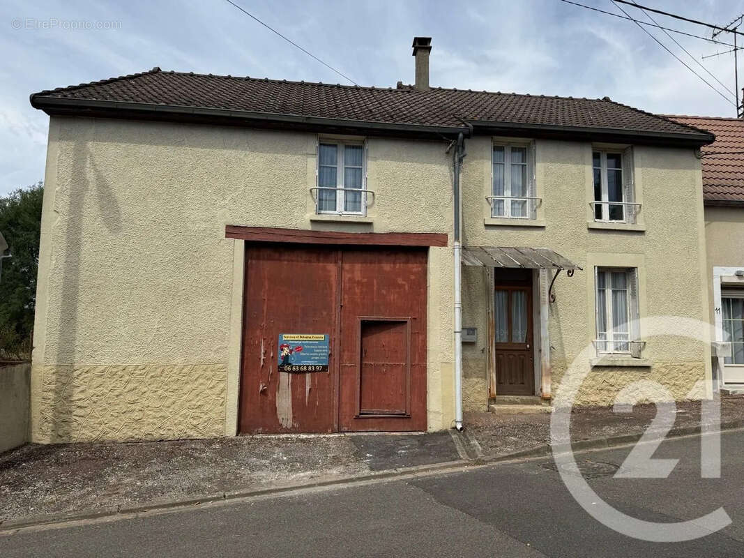 Maison 112 m² à Neuvy-Sur-Loire  - photo 11