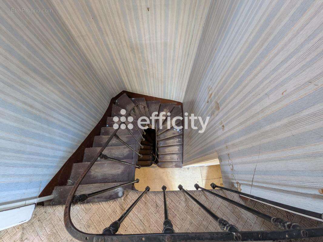 Appartement 180 m² à Cinq-Mars-La-Pile  - photo 13