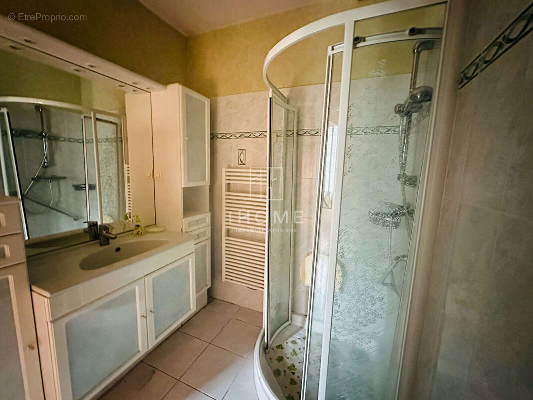 Maison à YVRE-L&#039;EVEQUE