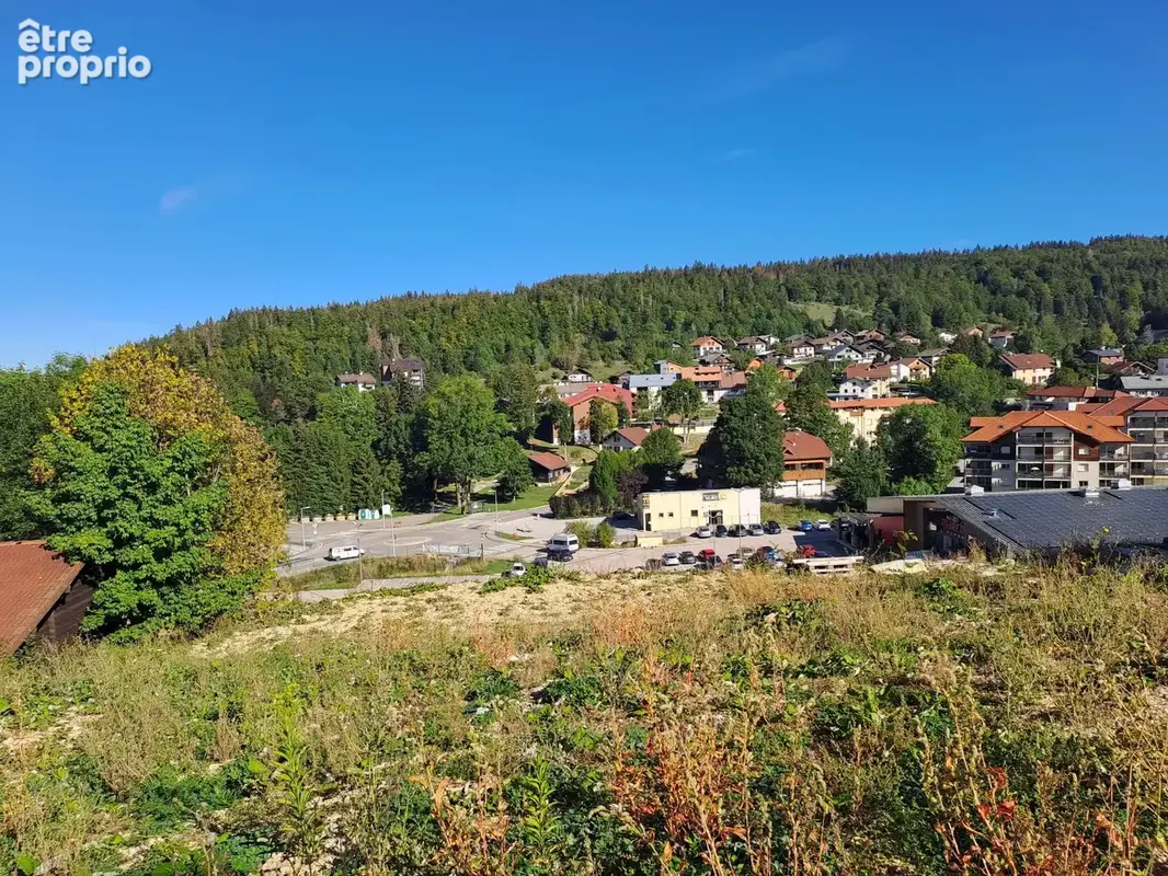 LES ROUSSES : Rare à la vente - Terrain constructible viabilisé - photo 4