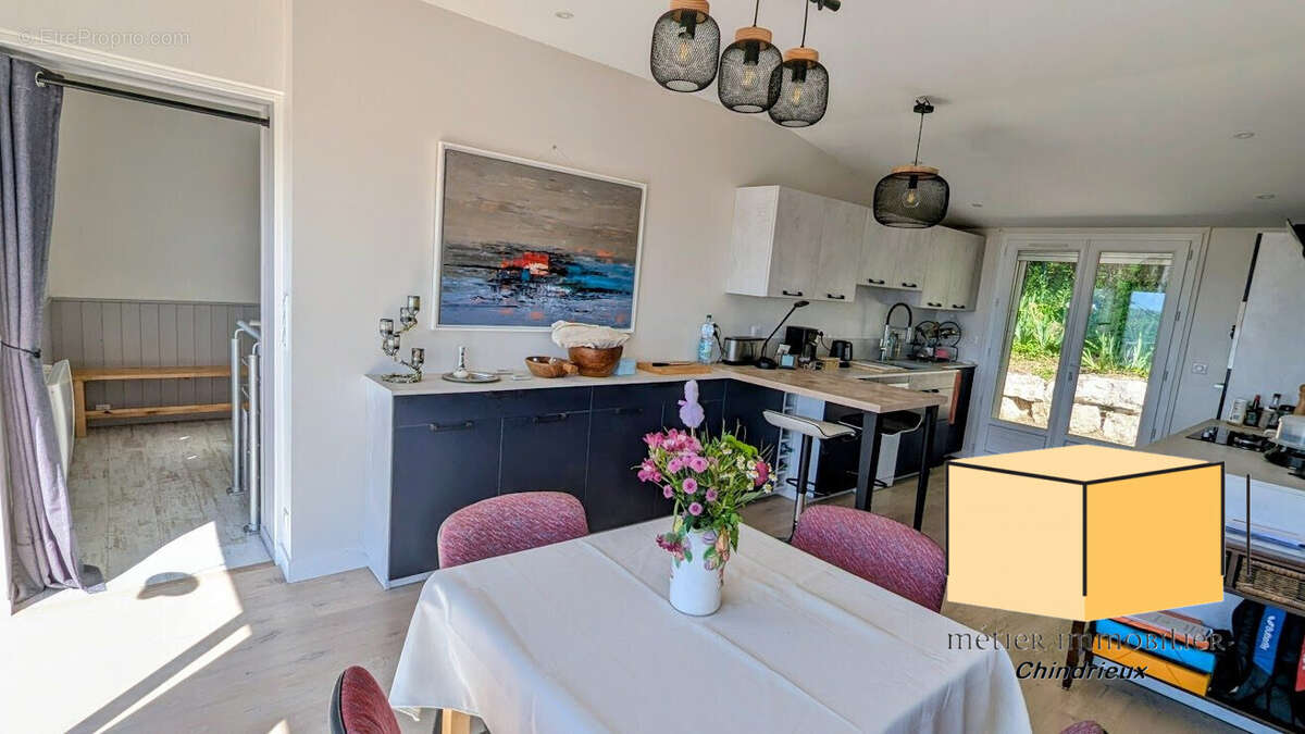 Maison à CHINDRIEUX