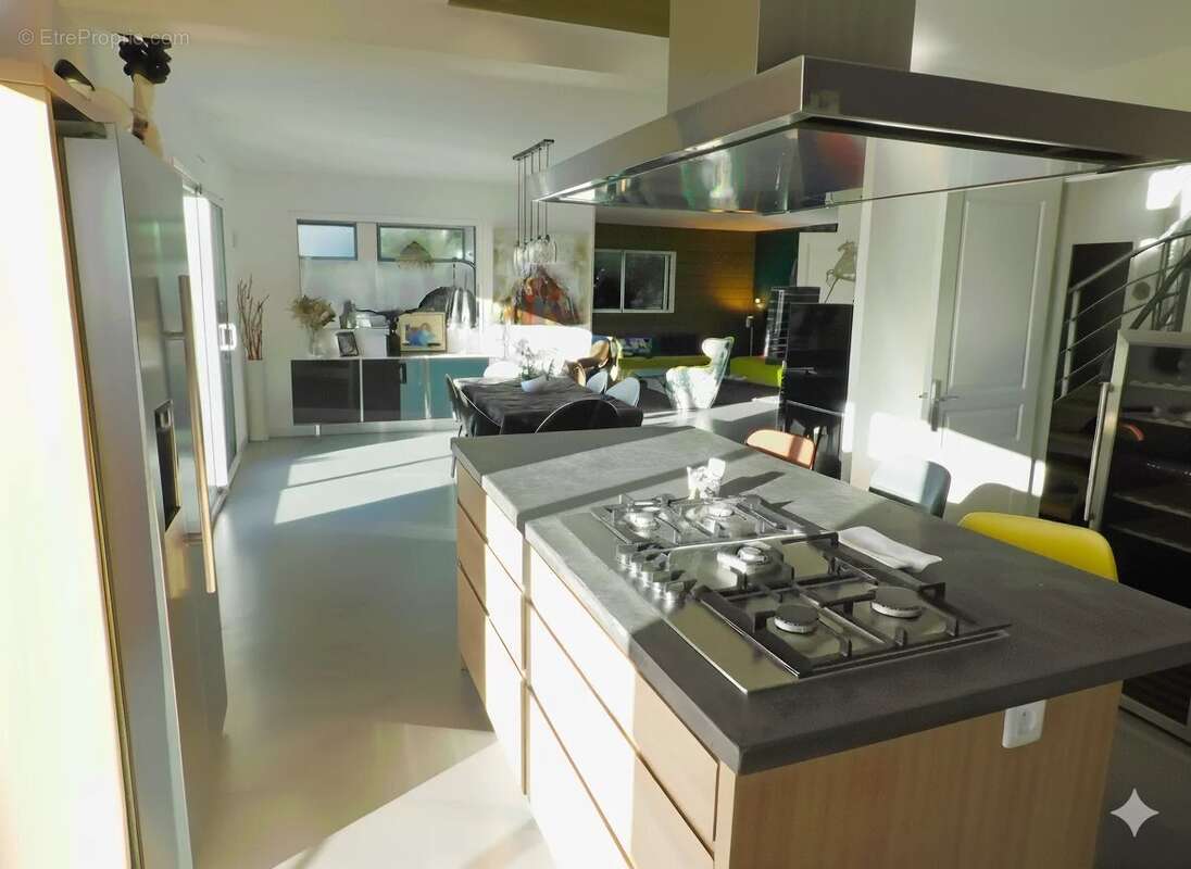 Maison avec piscine couverte - photo 8