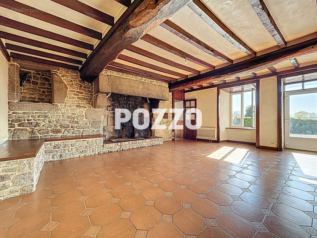 MONTBRAY, Maison de campagne au calme (grand séjour, 4 chambres, double garage) sur 10.000 m² de terrain. - photo 6