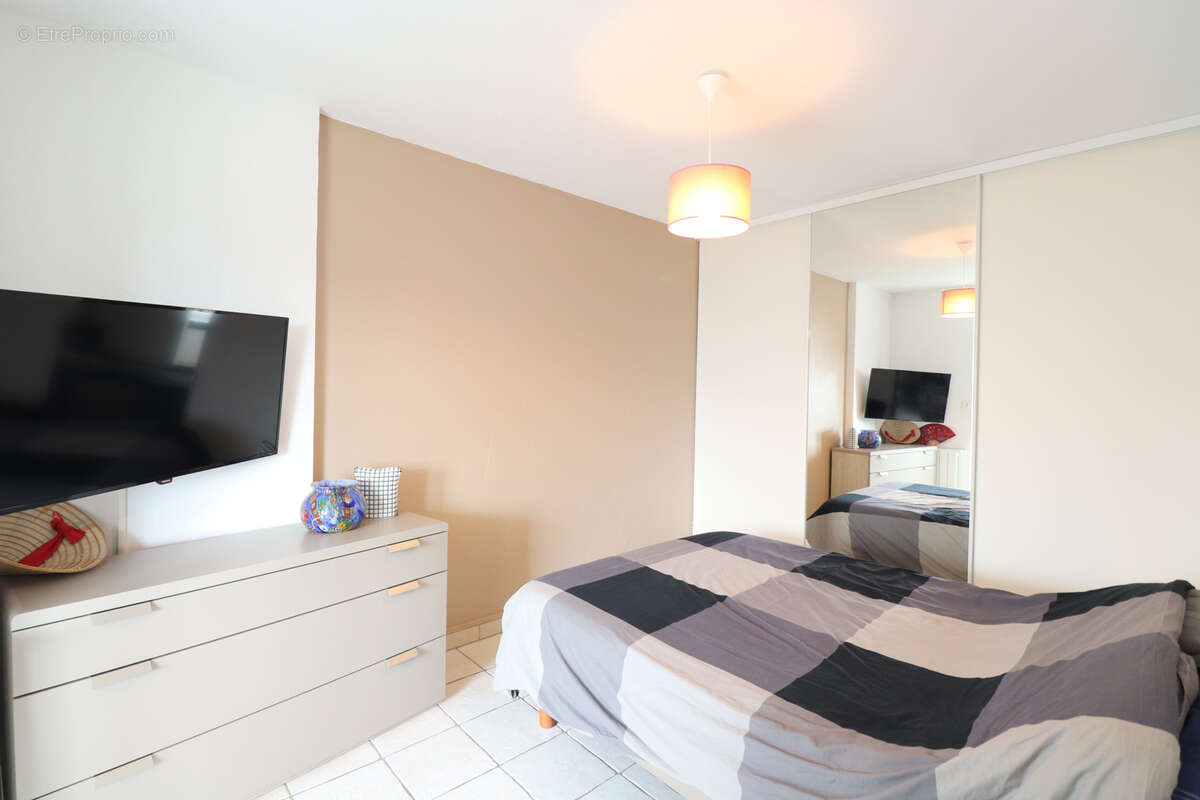 Appartement à LA CROIX-VALMER