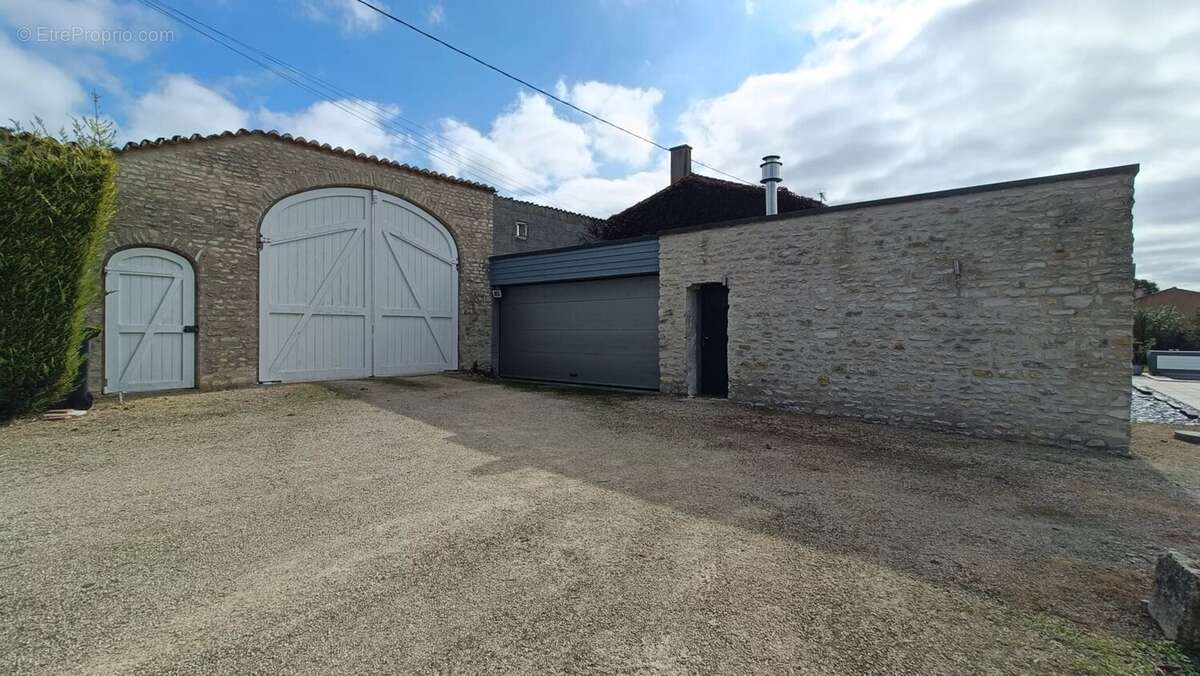 Maison à LE ROCHEREAU