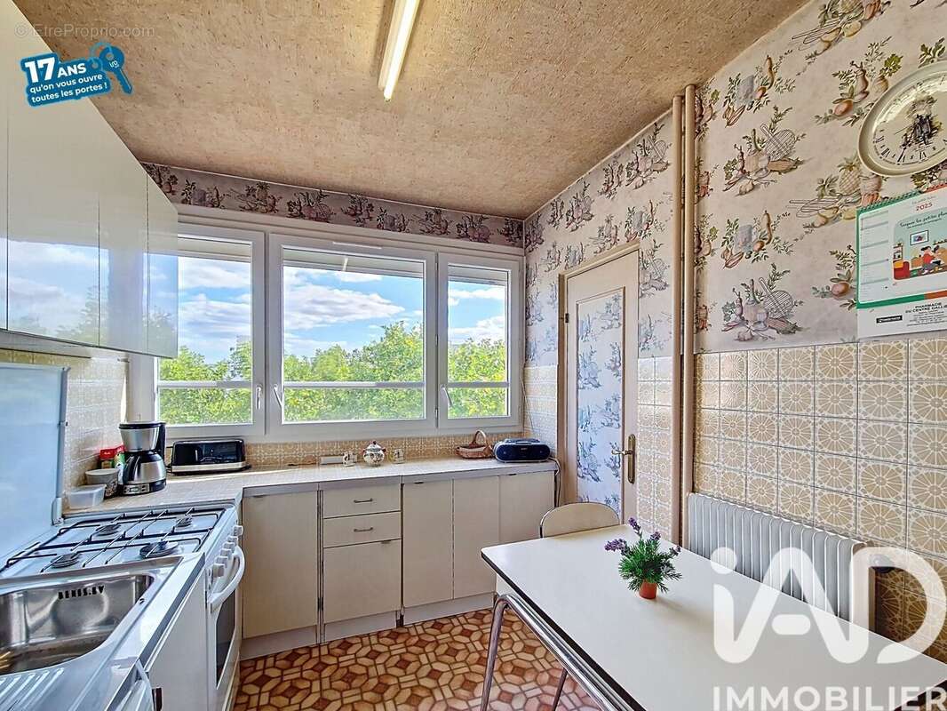 Photo 9 - Appartement à VILLENEUVE-LA-GARENNE