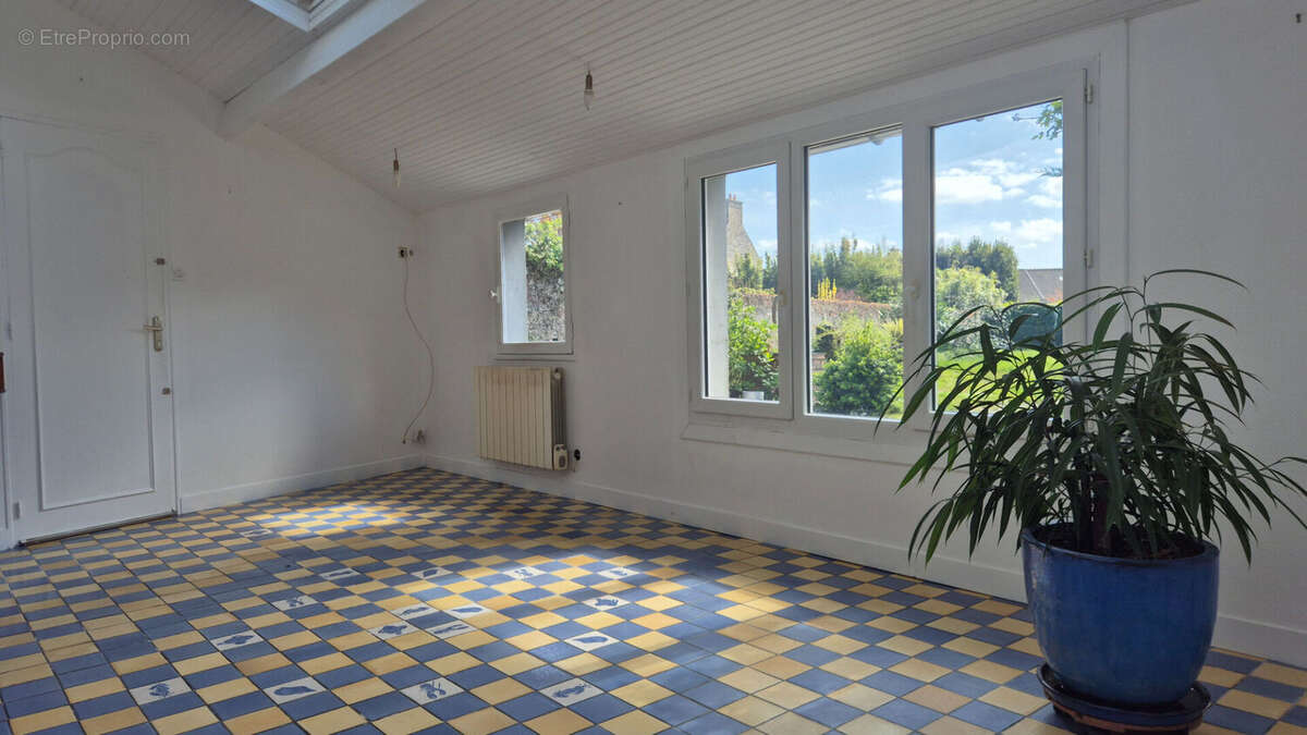 Maison à SAINT-VAAST-LA-HOUGUE