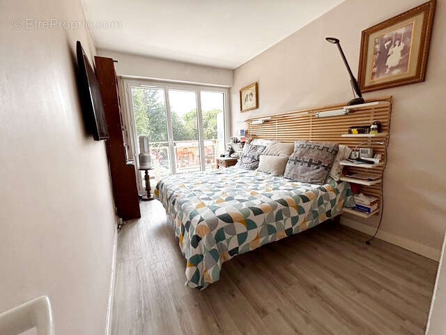 À vendre   Spacieux F4 avec balcon, cave et garage   Montmorency (Avenue de la Division Leclerc) - photo 4