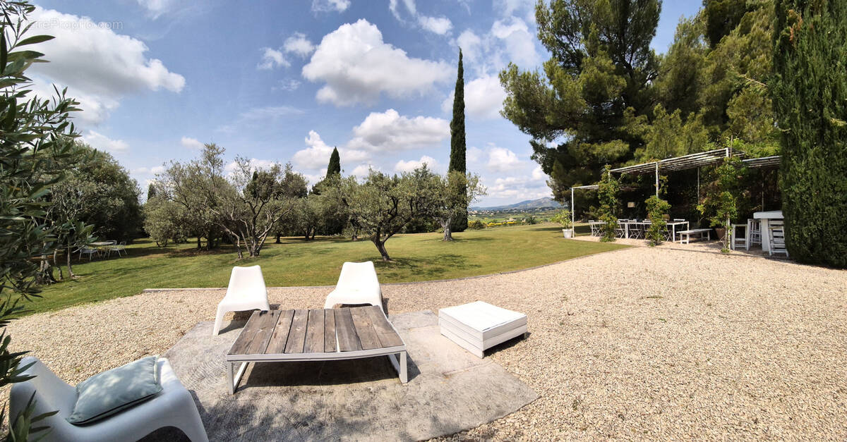 Maison à SAINT-PIERRE-DE-VASSOLS