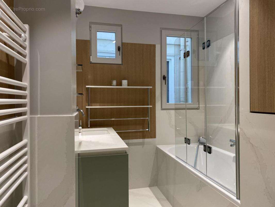 Appartement à PARIS-9E