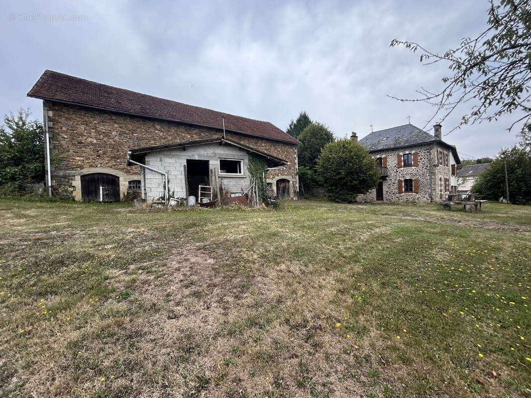 Maison à NAVES