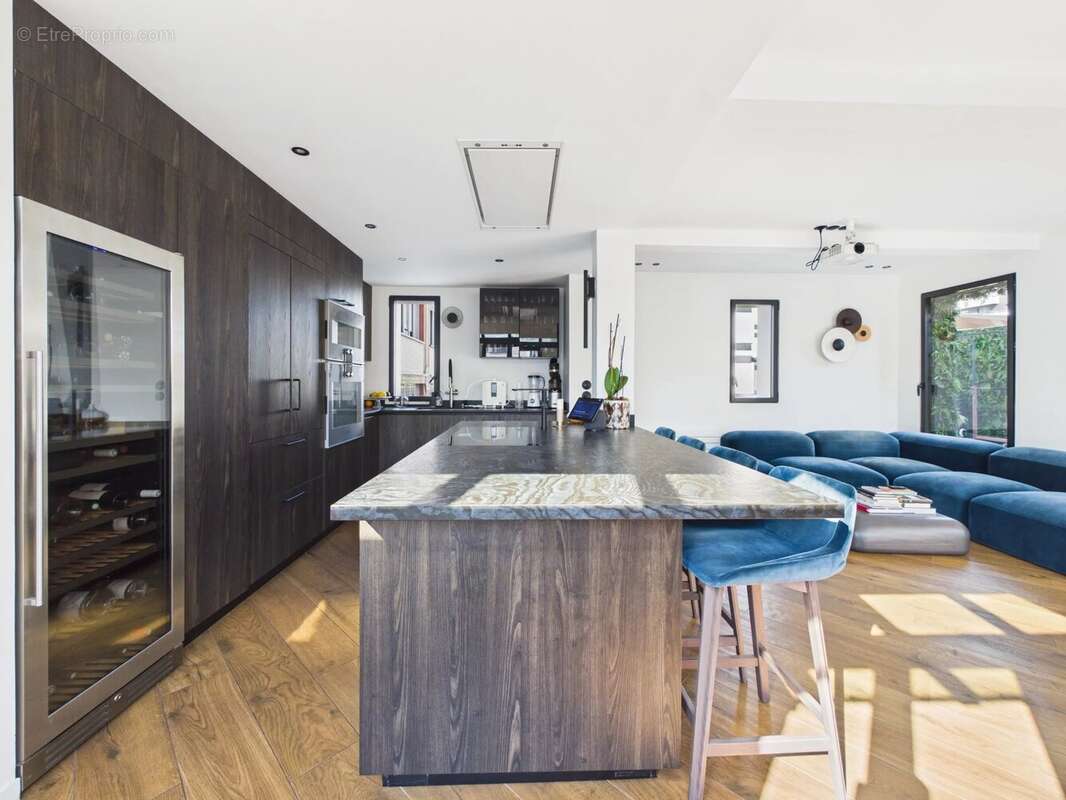Appartement à PARIS-19E